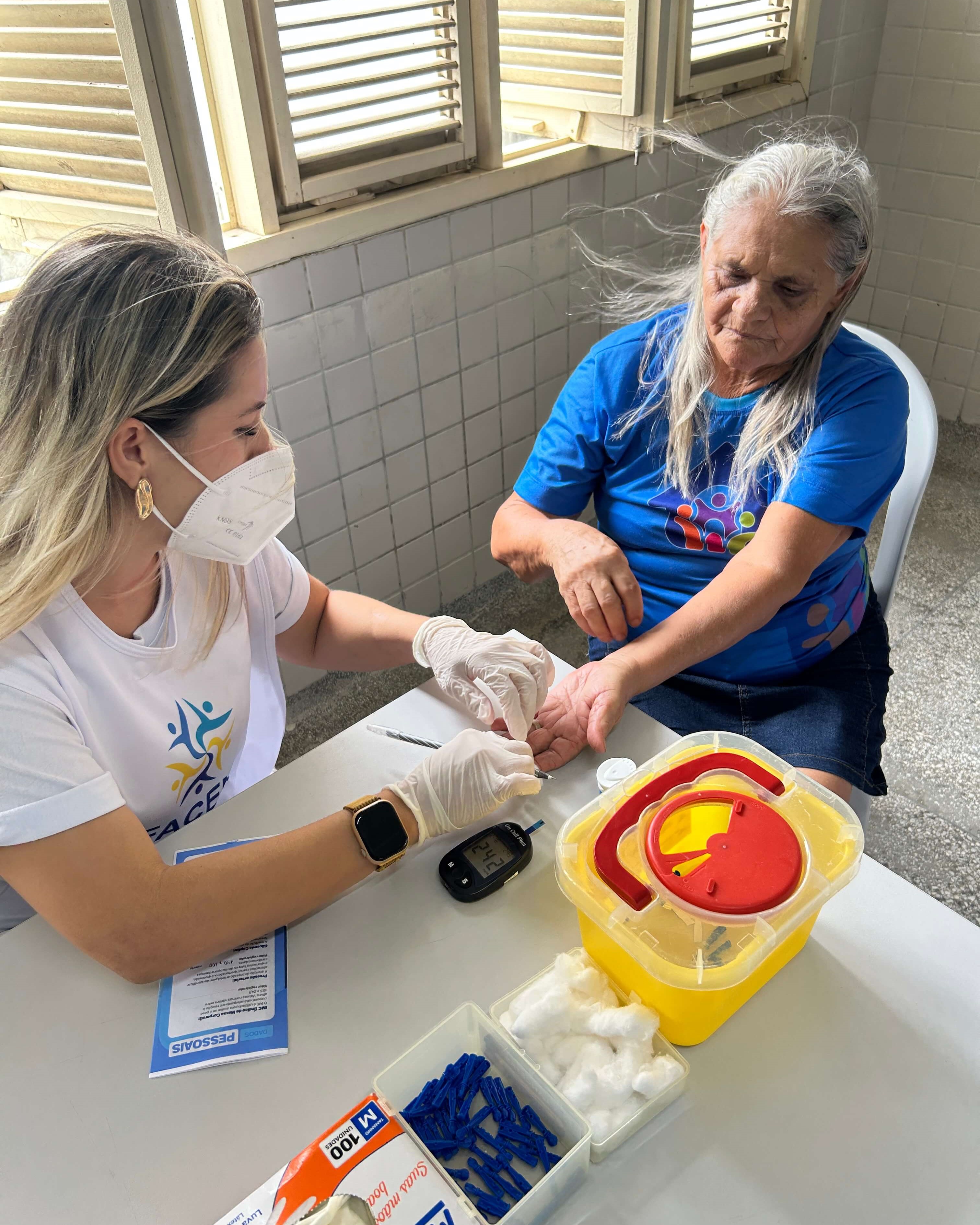 Em alusão ao Dia Internacional da Mulher, alunos da FACENE/RN realizaram uma ação especial nos Centros de Referência de Assistência Social (CRAS) Jardins das Palmeiras e CRAS Redenção, em Mossoró.